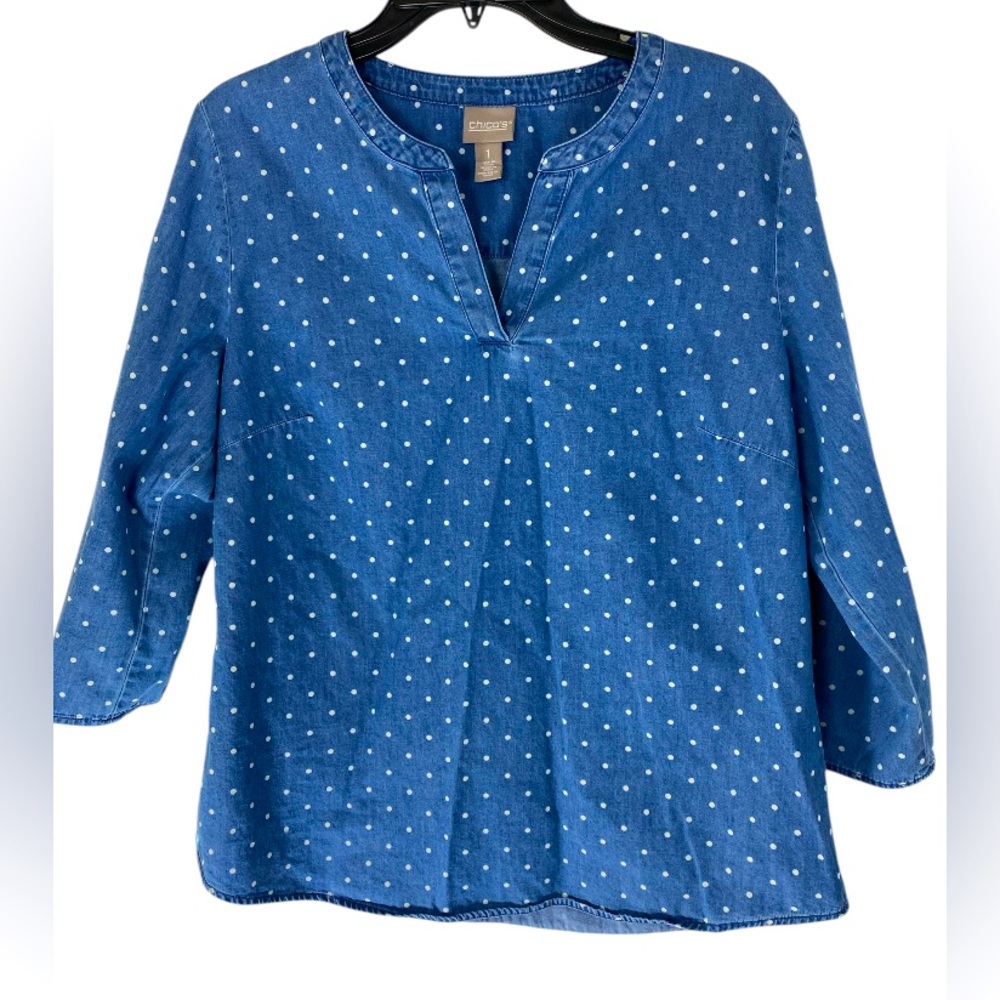 Chico’s Chambray Polka Dot 100% Cotton Split Neck Top Size 1 (M/L) - Picture 4 of 8